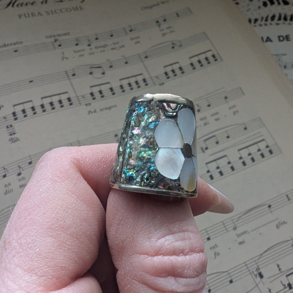 Floral Mother of Pearl Abalone Shell Thimble - Picture 2 of 6